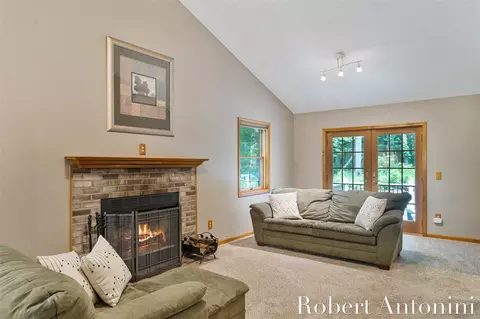 1016 Maple Hl, Ada, MI 49301 photo 15
