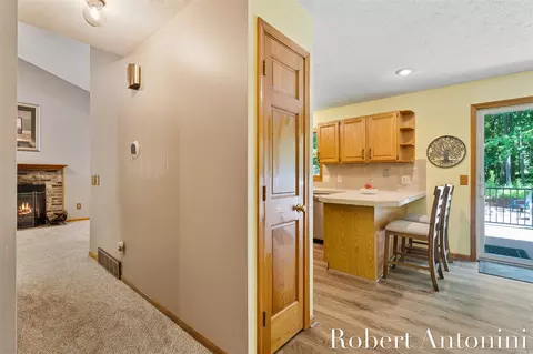 1016 Maple Hl, Ada, MI 49301 photo 20