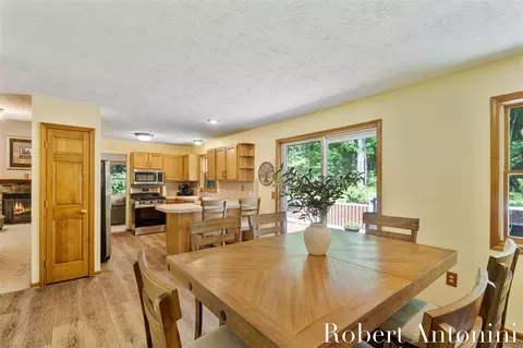 1016 Maple Hl, Ada, MI 49301 photo 8