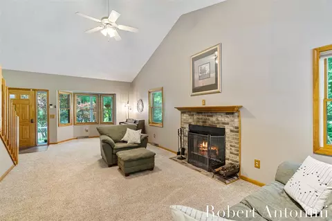 1016 Maple Hl, Ada, MI 49301 photo 16