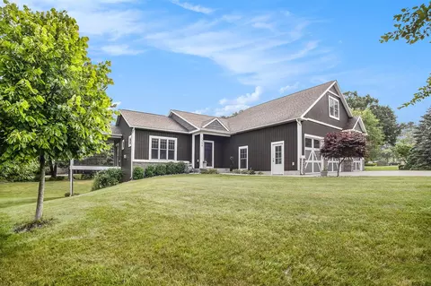 1398 N Lakeshore, Ludington, MI 49431