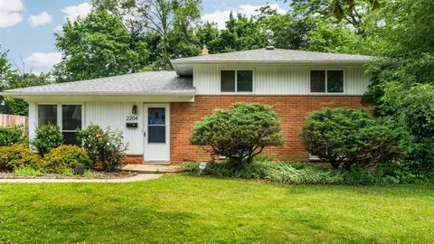 2204 Walter, Ann Arbor, MI 48103