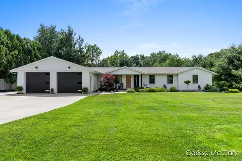 8855 Myers Lk, Rockford, MI 49341