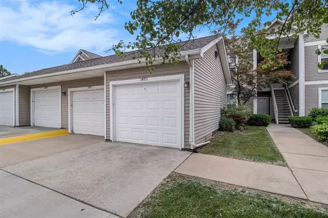 1493 Fox Pointe, Ann Arbor, MI 48108
