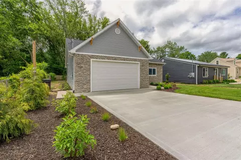 Exterior - 323 E Arlington, Bangor, MI 49013 photo 6 of 6