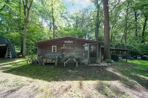 Exterior - 5933 Mccain, Jackson, MI 49201 photo 9 of 11