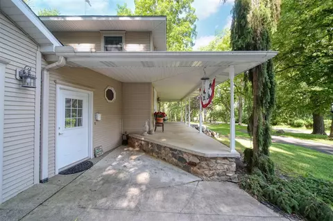 Exterior - 5933 Mccain, Jackson, MI 49201 photo 2 of 11