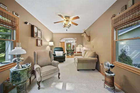Living - 5933 Mccain, Jackson, MI 49201 photo 1 of 2