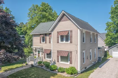 464 Kalamazoo, South Haven, MI 49090