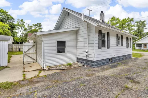 Exterior - 513 E Bird, Jackson, MI 49203 photo 9 of 9