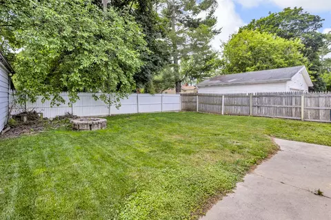 Exterior - 513 E Bird, Jackson, MI 49203 photo 6 of 9