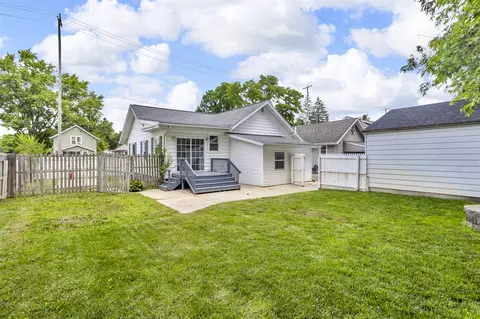 Exterior - 513 E Bird, Jackson, MI 49203 photo 3 of 9