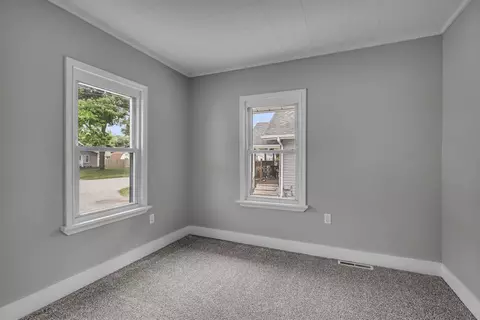 Bedroom - 513 E Bird, Jackson, MI 49203 photo 5 of 6