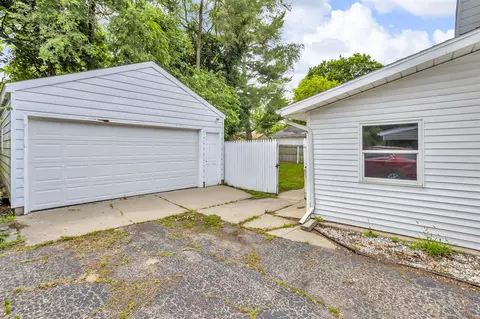 Exterior - 513 E Bird, Jackson, MI 49203 photo 8 of 9