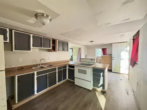 925 Shepherd, Coldwater, MI 49036 photo 3