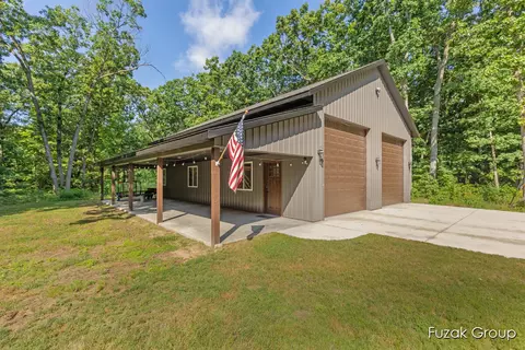 3268 Michele, Hamilton, MI 49419 photo 2