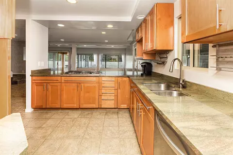 Kitchen - 4093 Donnely, Jackson, MI 49201 photo 4 of 4