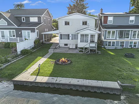 4093 Donnely, Jackson, MI 49201