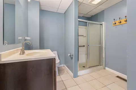 Bath - 4093 Donnely, Jackson, MI 49201 photo 1 of 3