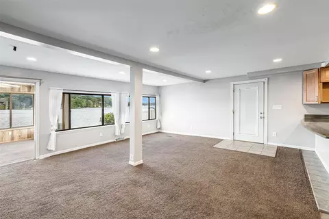 Living - 4093 Donnely, Jackson, MI 49201 photo 4 of 4