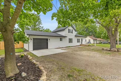 412 S Woodworth, Corunna, MI 48817