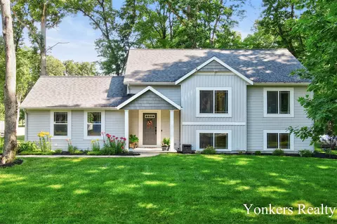 4005 Bullseye, Dorr, MI 49323
