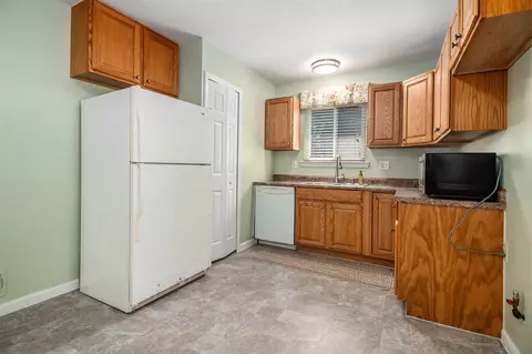 Kitchen - 19263 Roger, Melvindale, MI 48122 photo 1 of 1