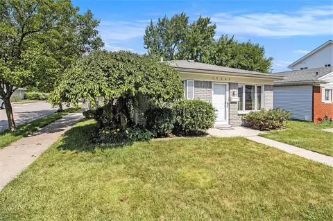 Exterior - 19263 Roger, Melvindale, MI 48122 photo 2 of 5