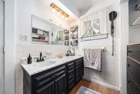 Bath - 307 Beech, Freeport, MI 49325 photo 1 of 3