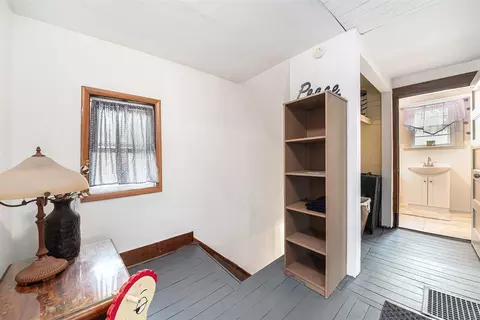 Entry Way - 307 Beech, Freeport, MI 49325 photo 2 of 2
