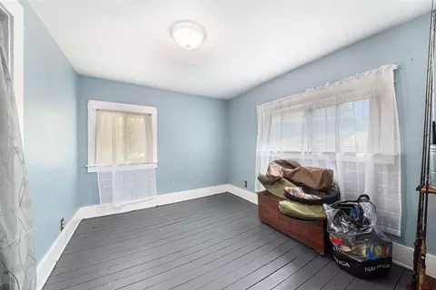 Bedroom - 307 Beech, Freeport, MI 49325 photo 2 of 3