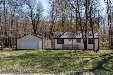 6051 White Acre, Lake, MI 48632
