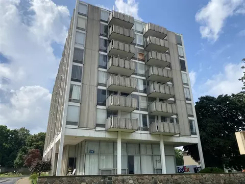 715 W Michigan #706, Jackson, MI 49201