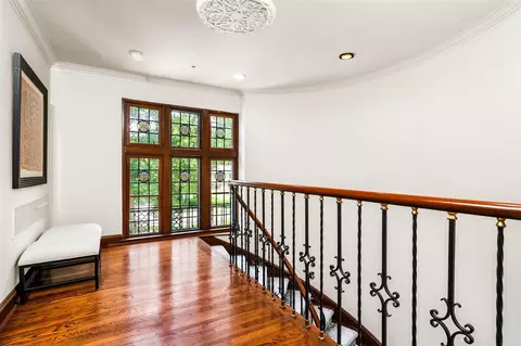 Entry Way - 2010 Devonshire, Ann Arbor, MI 48104 photo 5 of 10