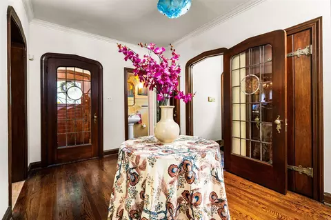 Entry Way - 2010 Devonshire, Ann Arbor, MI 48104 photo 1 of 10
