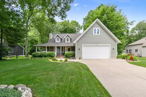 2694 Hittle Crk, Fruitport, MI 49415