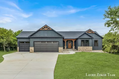 3493 Braeburn Orchard Dr NE, Cedar Springs, MI 49319