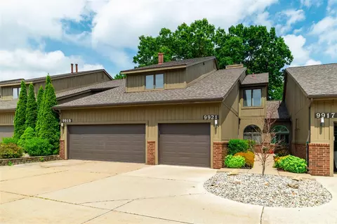 9919 Hawthorne Gln, Grosse Ile, MI 48138