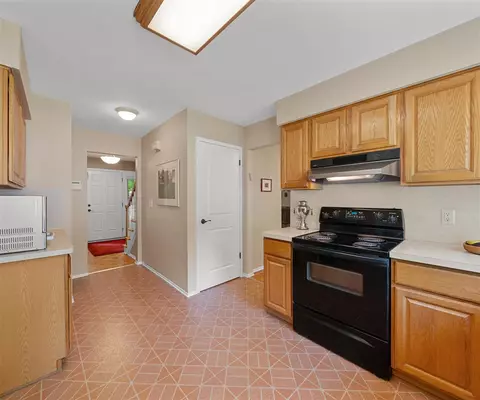 Kitchen - 3204 Farmbrook, Ann Arbor, MI 48108 photo 2 of 6