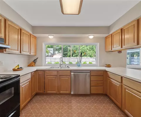 Kitchen - 3204 Farmbrook, Ann Arbor, MI 48108 photo 3 of 6