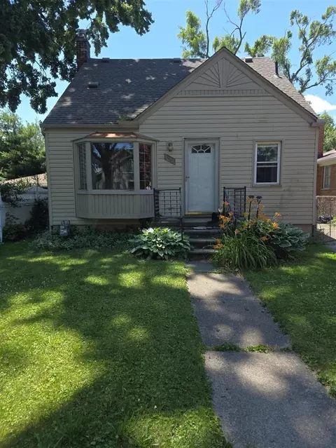 381 Clinton, Wyandotte, MI 48192