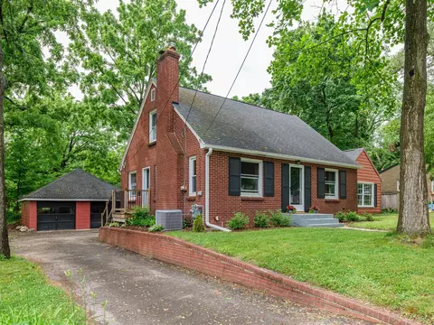 917 Clover, Kalamazoo, MI 49008
