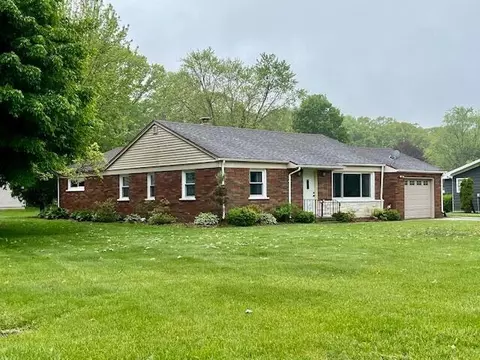 6828 First, Coloma, MI 49038