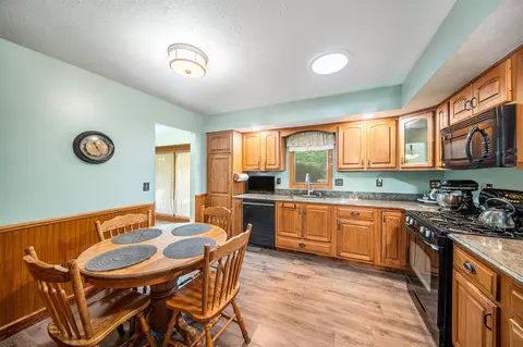 Kitchen - 5600 Cross, Concord, MI 49237 photo 1 of 2