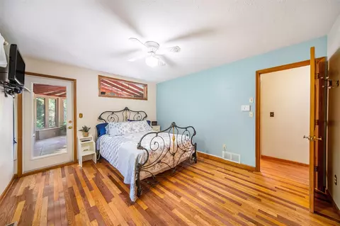 Bedroom - 5600 Cross, Concord, MI 49237 photo 1 of 7