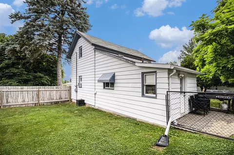 Exterior - 407 W W Pne, Big Rapids, MI 49307 photo 7 of 11