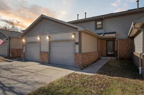 904 Moore, Chelsea, MI 48118