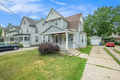 1607 Center, Grand Rapids, MI 49505