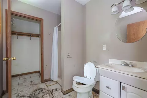 Bath - 7906 N 43rd, Augusta, MI 49012 photo 3 of 3