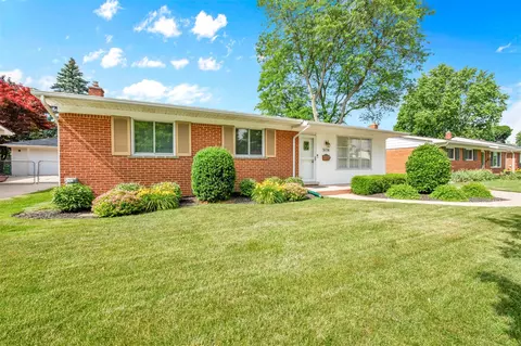 36738 Roycroft, Livonia, MI 48154